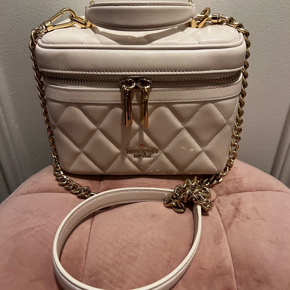 Kate Spade - Carey Trunk Crossbody - KG422 - Cream